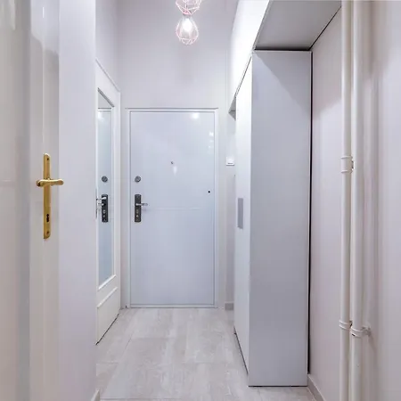 Aircontitoned 2 Baths Apartman In The Center Βουδαπέστη